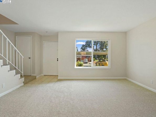 1048 Spring Valley Cmn, Livermore CA 94551