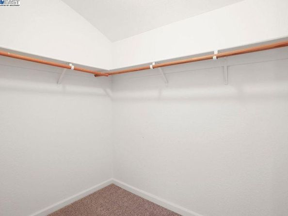 1048 Spring Valley Cmn, Livermore CA 94551