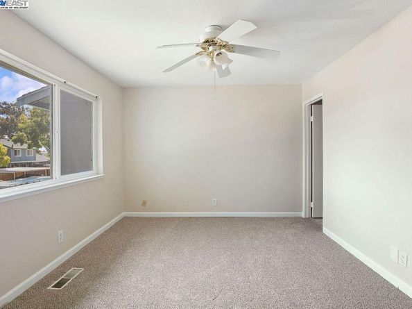 1048 Spring Valley Cmn, Livermore CA 94551