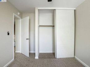 1048 Spring Valley Cmn, Livermore CA 94551