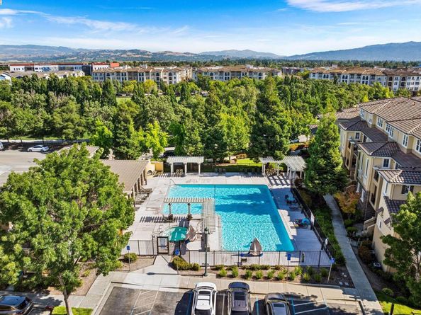 4353 Fitzwilliam St, Dublin CA 94568