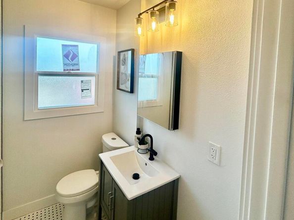 557 S 22nd St, Richmond CA 94804