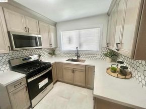 557 S 22nd St, Richmond CA 94804