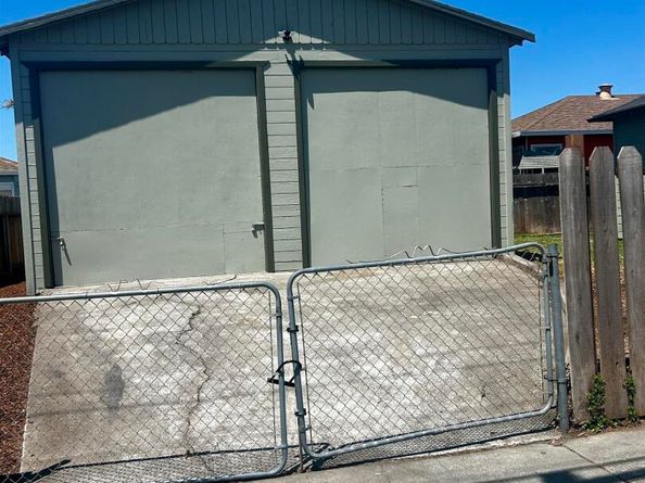557 S 22nd St, Richmond CA 94804