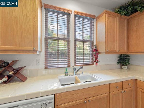 2003 De Anza Ln, Hercules CA 94547