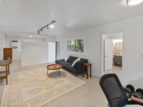 3412 Wyman St, Oakland CA 94619