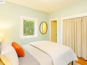 1130 Derby St, Berkeley CA 94702
