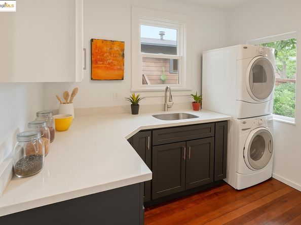 1130 Derby St, Berkeley CA 94702