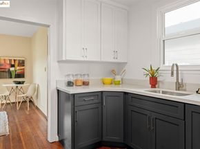 1130 Derby St, Berkeley CA 94702