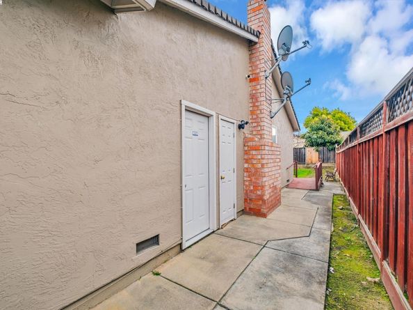 2716 Killdeer Ct, Union City CA 94587