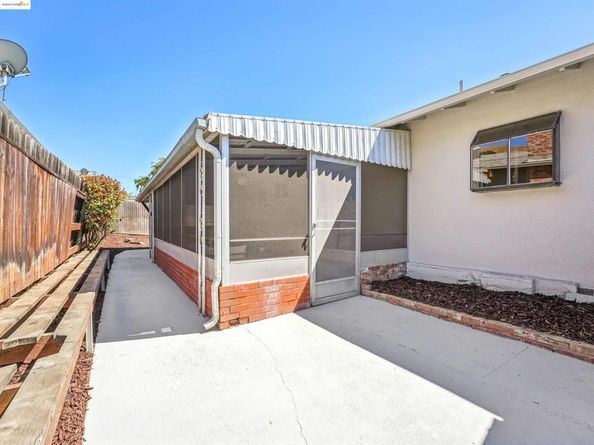 589 Evangeline Way, Hayward CA 94544