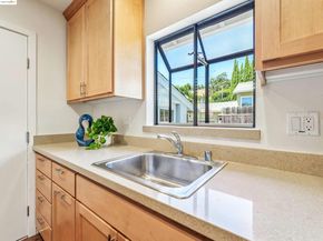 589 Evangeline Way, Hayward CA 94544