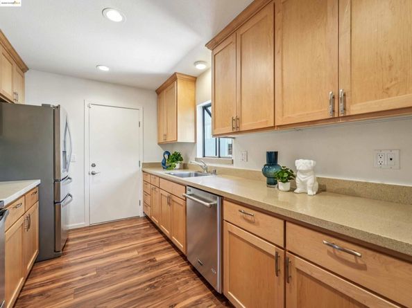 589 Evangeline Way, Hayward CA 94544