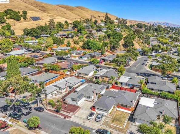 589 Evangeline Way, Hayward CA 94544