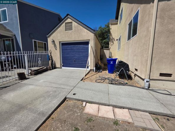 940 Lucas Ave, Richmond CA 94801