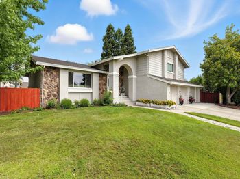 2740 Mohawk Cir