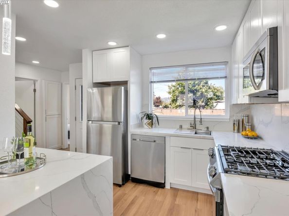 10468 West Court, Oakland CA 94603