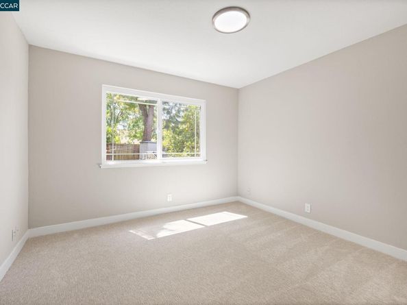 1241 Morning Glory Dr, Concord CA 94521