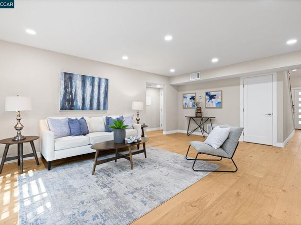 1241 Morning Glory Dr, Concord CA 94521