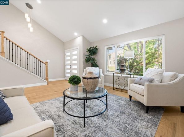 1241 Morning Glory Dr, Concord CA 94521
