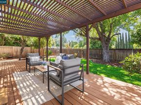 1241 Morning Glory Dr, Concord CA 94521