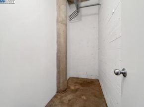247 4Th St 202, Oakland CA 94607