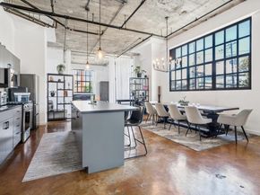 247 4Th St 202, Oakland CA 94607