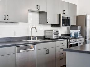 247 4Th St 202, Oakland CA 94607