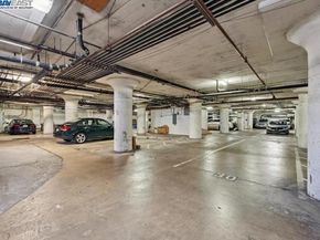 247 4Th St 202, Oakland CA 94607