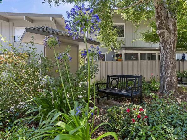 73 Brookwood Rd 9, Orinda CA 94563
