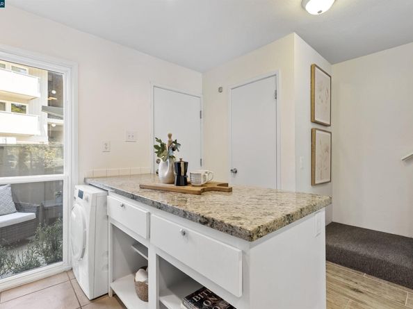 73 Brookwood Rd 9, Orinda CA 94563