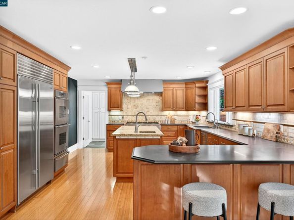 1206 Rimer Dr, Moraga CA 94556