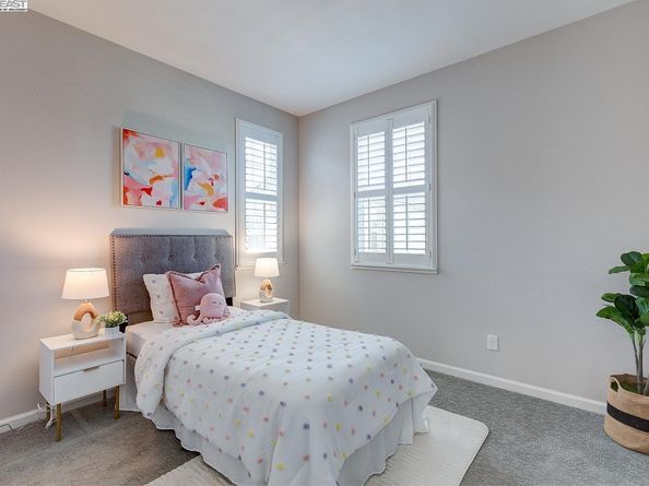 1513 Sylvia St, Hayward CA 94545