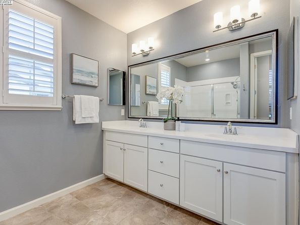 1513 Sylvia St, Hayward CA 94545