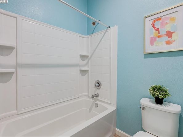 1513 Sylvia St, Hayward CA 94545