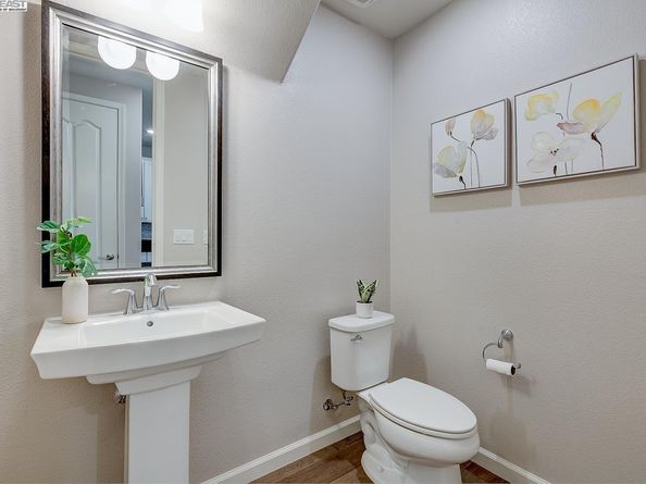 1513 Sylvia St, Hayward CA 94545