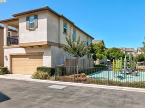 1513 Sylvia St, Hayward CA 94545