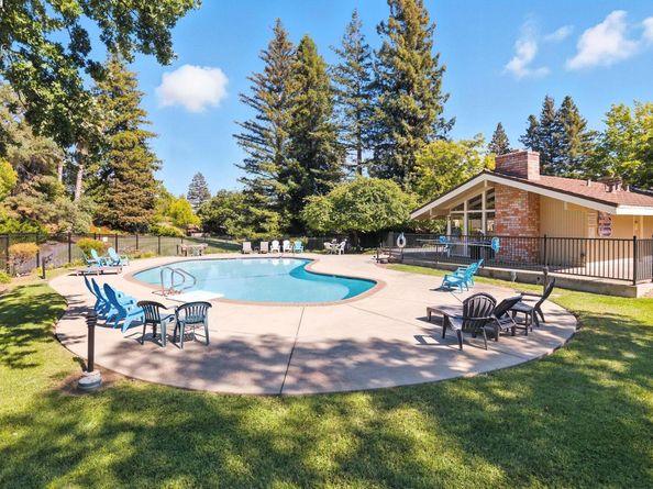 102 Rolling Green Cir, Pleasant Hill CA 94523
