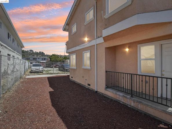 2137 94Th Ave, Oakland CA 94603
