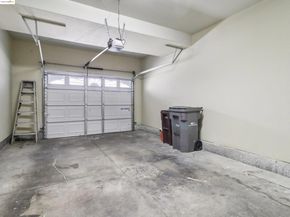 2137 94Th Ave, Oakland CA 94603