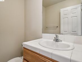 2137 94Th Ave, Oakland CA 94603