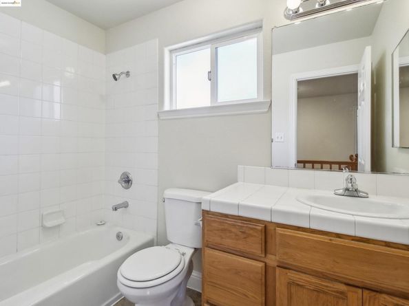 2137 94Th Ave, Oakland CA 94603
