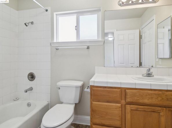 2137 94Th Ave, Oakland CA 94603