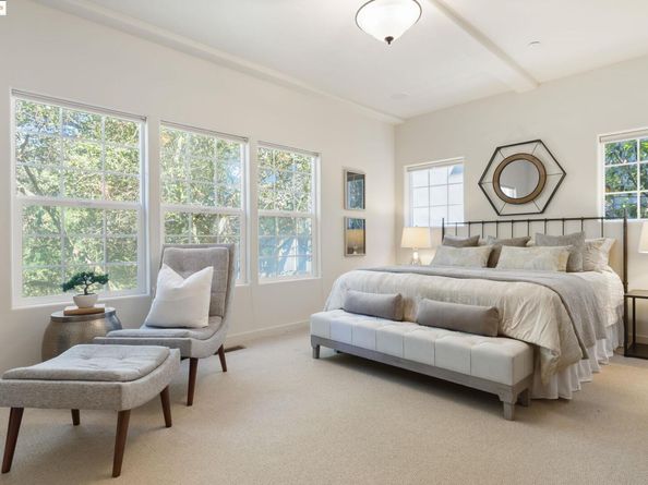 50 Pine Hills Ct, Oakland CA 94611
