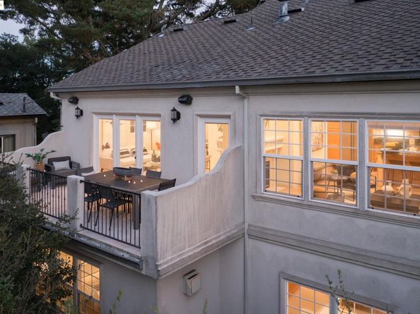 50 Pine Hills Ct, Oakland CA 94611