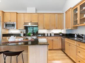 50 Pine Hills Ct, Oakland CA 94611