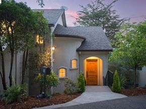 50 Pine Hills Ct, Oakland CA 94611