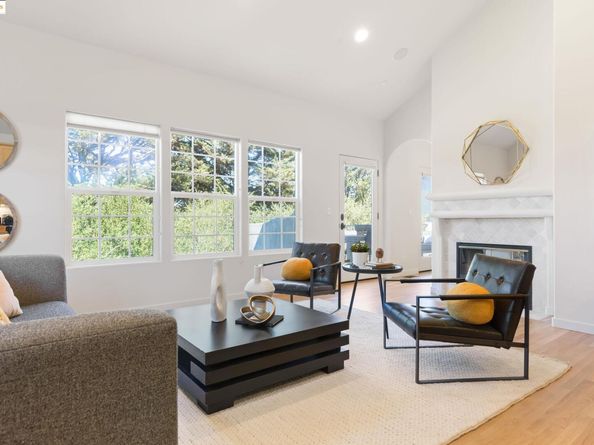 50 Pine Hills Ct, Oakland CA 94611