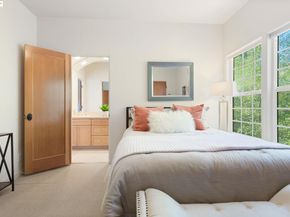 50 Pine Hills Ct, Oakland CA 94611