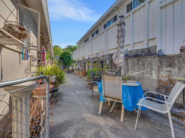 1916 E 30Th St, Oakland CA 94606